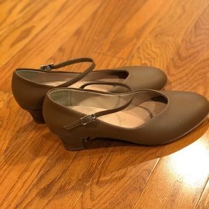 Bloch Ladies Broadway Lo- Character Shoes